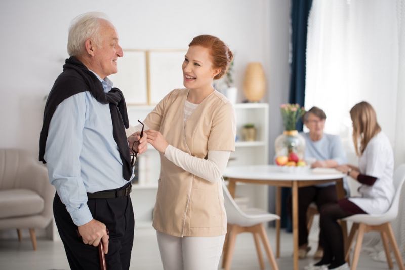 Come richiedere assistenza domiciliare per anziani